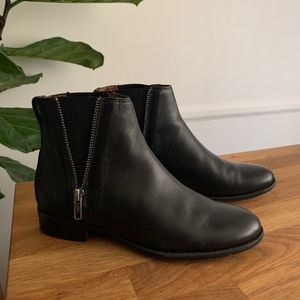 Frye Carly Chelsea Boot in Black Leather